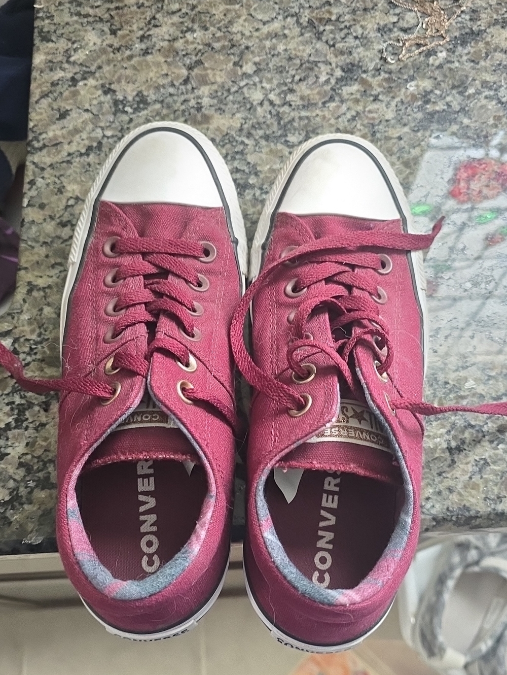Converse Maroon
